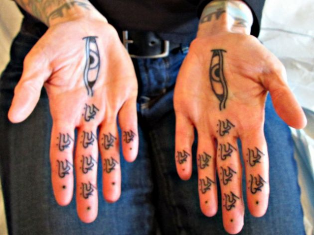 tatuajes-en-la-palma-de-la-mano-una-zona-dolorosa-2