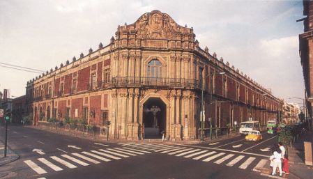 Biblioteca-Histórica-de-Medicina-Nicolás-León1