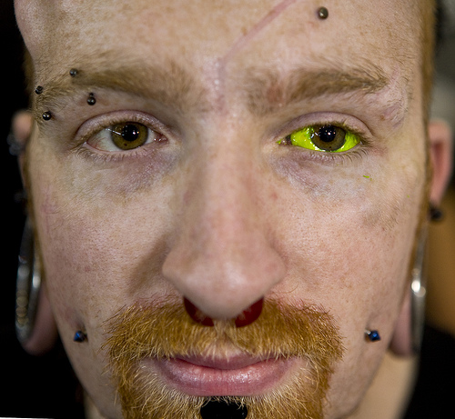 yellow-eyeball-tattoo
