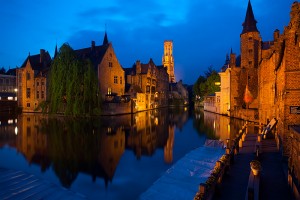 100520_brugge_belgium_rozenhoedkaai_pandreitje_canals_water_belfry_old_buildings_dusk_night_bruges_travel_photography_MG_2403