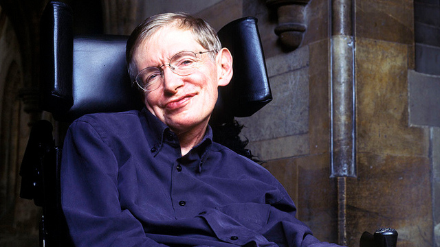 Stephen Hawking contra Skynet InteligenciaArtificial‬.
