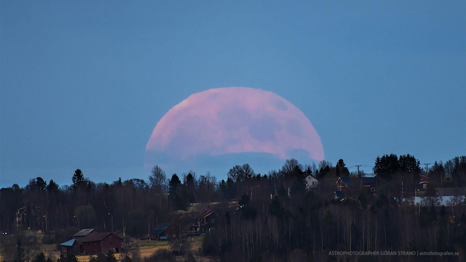 La Luna llena (y en viernes 13), como no la habías visto en 100 años
