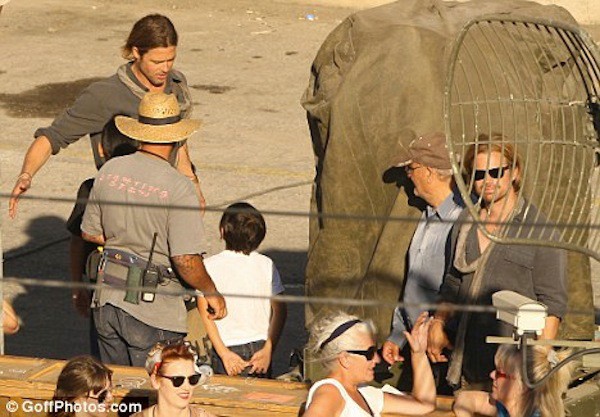 Actores famosos junto a sus dobles! ¿Encuentras la diferencia?