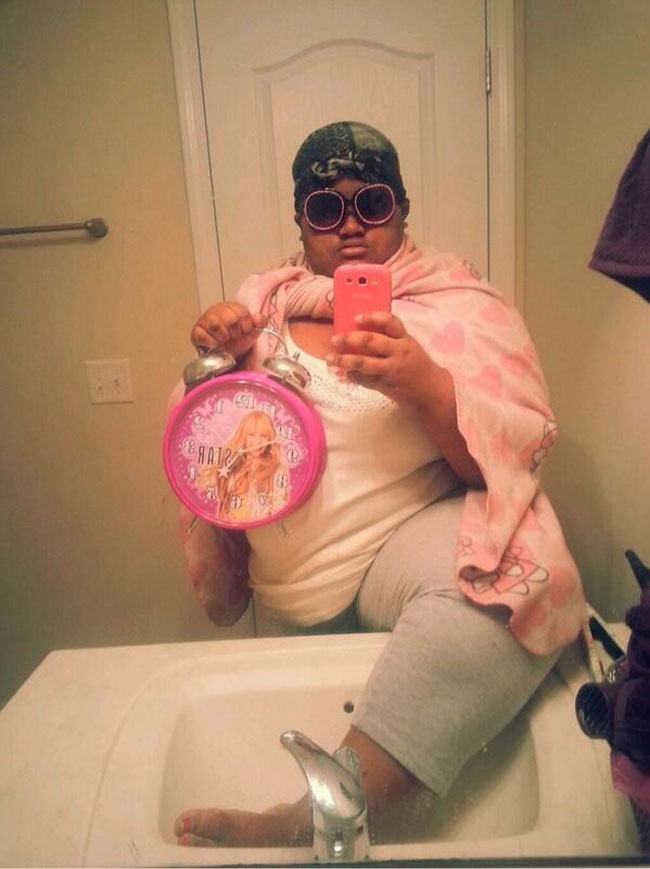 the-best-selfies-from-the-first-annual-selfie-olympics-i-cannot-believe-how-far-people-took-i-15