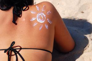 ¿Cómo tomar el sol sin riesgos?