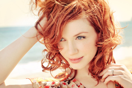 la super pelirroja Christina Hendricks n.n