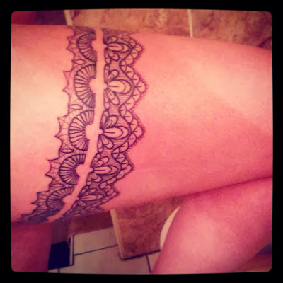 Tatuaje de liga - tatuaje portaliga - Garter tattoo 2