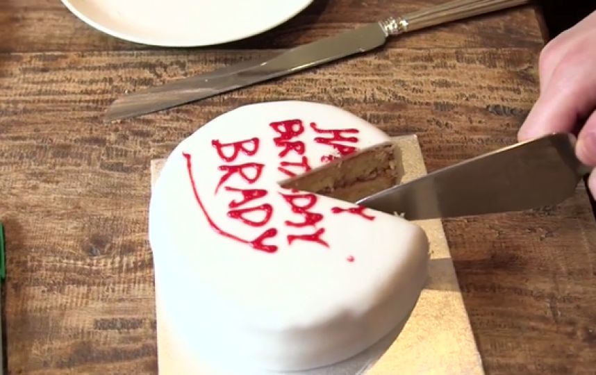 La forma correcta de cortar un pastel