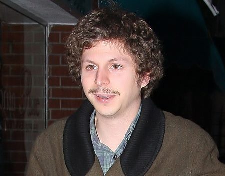 4 maneras NO seguras de quitarte el bígote