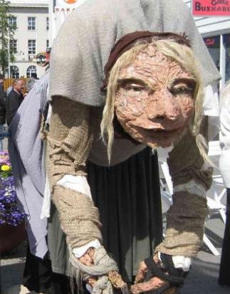 9-escalofriantes-monstruos-navideños-en-diferentes-culturas-del-mundo-4