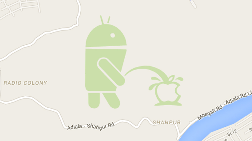 Android orina sobre la manzana de Apple en Google Maps