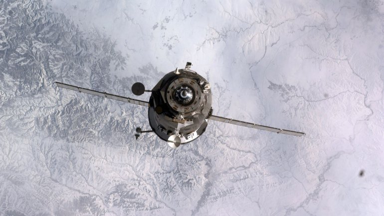 Nave rusa fuera de control está cayendo hacia la Tierra