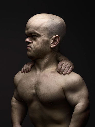 manos_en_sitios_raros_05